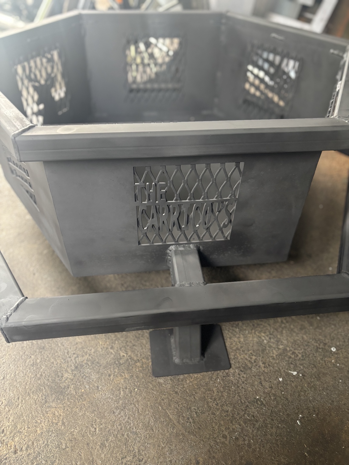 Outdoor steel fire pit